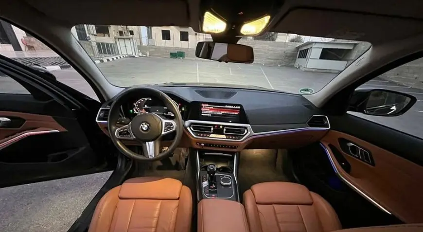 BMW 330i 2020-2019 — صورة 3