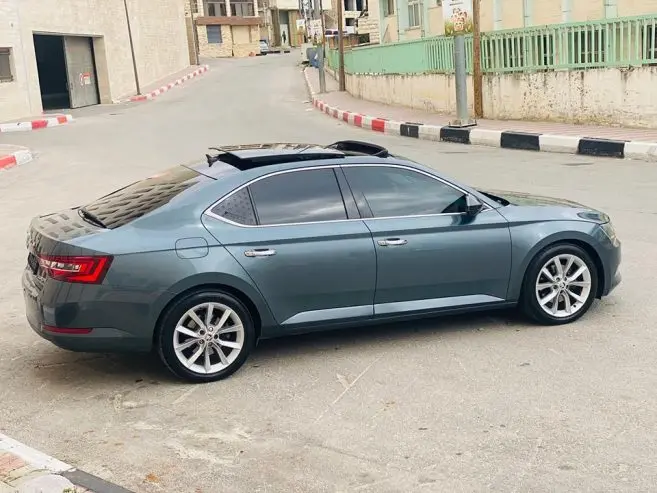 سكودا سوبيرب 2018 — صورة 2