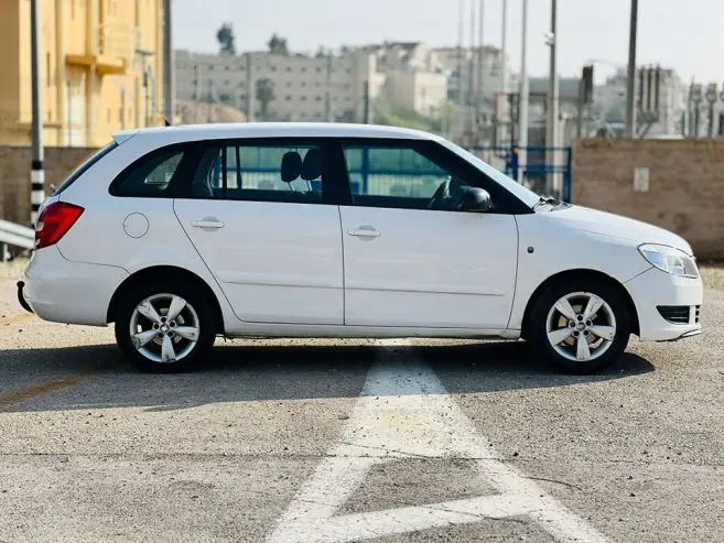 سكودا فابيا 2013 — صورة 4