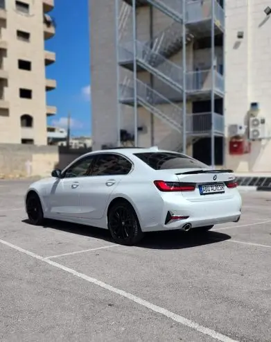 بي أم دبيلو 330e — صورة 5