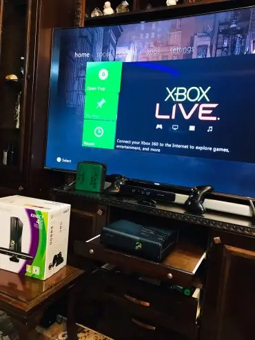 اكس بوكس 360 + KINECT