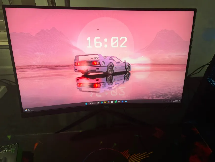Gaming AOC 27 Curved 165Hz Full HD — صورة 9