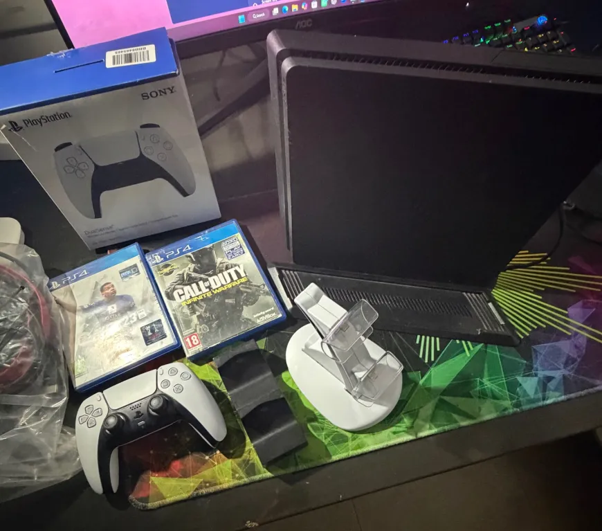 PS4 Slim 1TB + يد PS5 + ألعاب وملحقات — صورة 6