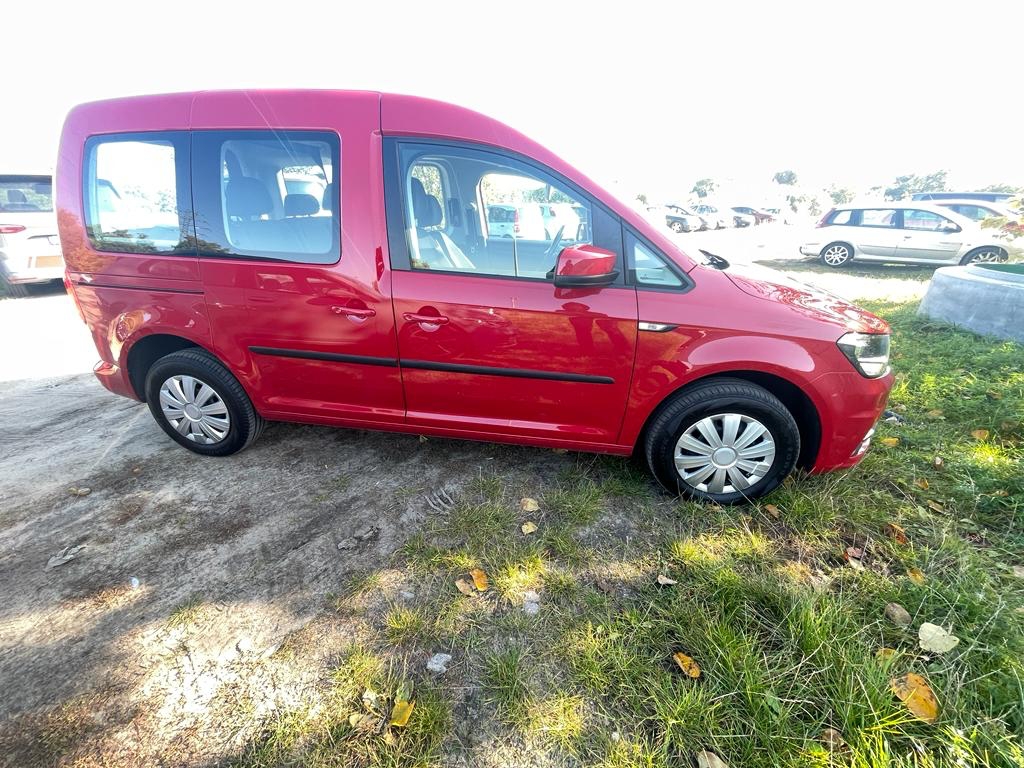 39145189-BB93-4ED0-B3F9-89242AB61A12