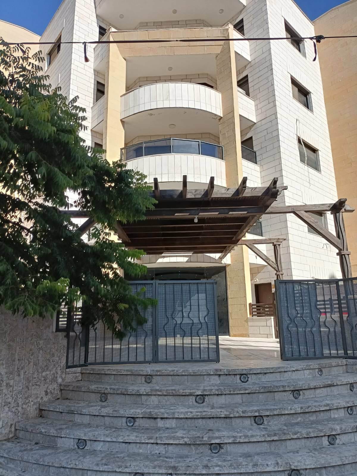 024089ab-d9a4-49f3-8395-524fb15878c3